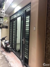 Cần bán gấp căn hộ tập thể Huỳnh Thúc Kháng 2.6 tỷ, 95m2. đẹp ở luôn