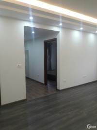 Chính chủ bán căn hộ chung cư KĐT Nghĩa Đô,70m2, giá 2 tỷ 750,  đồ cơ bản cực đ