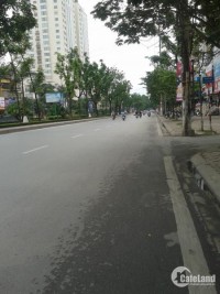 Nhà Hoàng Quốc Việt, đường 2 ô tô, Kinh doanh, 52m2, mặt tiền 7.6m, giá 7.2 tỷ