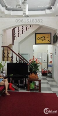 Bán nhà Nguyễn Đình Hoàn, Cầu Giấy, Hà Nội 40m2 x 5.5T. Kinh doanh nhỏ, 8 phòng