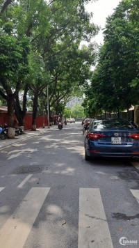Bán nhà Nguyễn Văn Huyên, lô góc 3 thoáng, ô tô tránh, kinh doanh 68m2