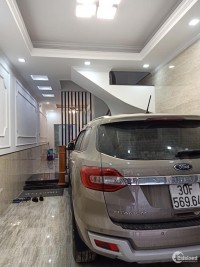 Bán nhà  phân lô oto tránh Ngã Tư Sở, Dt 65m2, MT4.2m, 7 chỗ vào nhà.