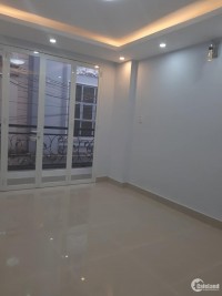 Xe hơi đậu cửa nhà mới dt 40m2, 3 lầu 3pn Đào Duy Anh, Phú Nhuận.