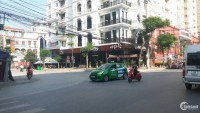 Cho thuê nhà phố Văn Cao, MT: 4,5m  DTMB: 90m2, nhà 4 tầng, cầu thang cuối nhà.