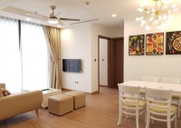 Chính chủ cần bán căn 3 ngủ, DT: 84m2, giá 4,1 tỷ dự án Vinhomes Green Bay. LH: