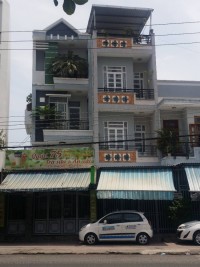 Chính chủ bán nhà 4 tầng mặt tiền Tôn Thất Tùng. DT đất 162,8m2, mặt tiền 9,66m.