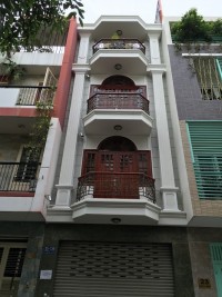 Nhà mặt tiền Đường Nguyễn Ngọc Lộc. DT: 3.5x18m. Nhà 4 tầng mới đang cho thuê 30
