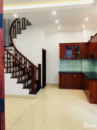 Cần bán gấp nhà đẹp mặt ngõ Nguyễn Khuyến giá 4,2 tỷ, DT 40m2.