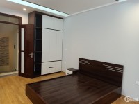 Bán nhà 5 tầng phố HOẢNG VĂN THÁI, diện tích 40m2 ngõ ô tô tránh giá 3 tỷ.