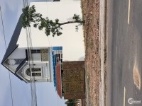 Nhà Phố Thương Mại nằm ngay trung tâm thị xã bến cát