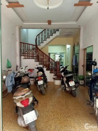 Bán nhà mặt ngõ Trung Kính, Kinh doanh, Ô tô đỗ cửa, Không có căn thứ 2