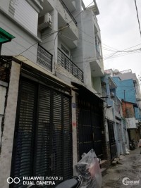 Cần tiền bán gấp nhà trong hẻm đường Nguyễn Thị Tần, Phường 2, Quận 8. Giá: 4.4t