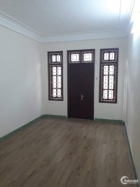 Bán nhà đẹp 38m2 phố Tô Vĩnh Diện giá 2,8 tỷ . LH 0923 829 272.