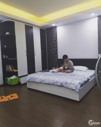 Nhỉnh 4 tỷ có nhà Mễ Trì Hạ 52m2, ngõ ba gác tránh, 6 PN rộng, full nội thất.