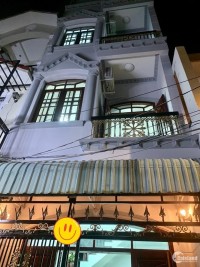 Bán căn nhà đường Ba Cu thành phố Vũng Tàu, 120.6m2 để lại nội thất, sổ hồng