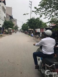 Bán đất Phú Diễn, ngõ rộng ô tô đỗ cửa  Liên hệ: 096.860.2353