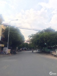 Bán nhà MTKD đường Hoa Bằng, Tân Sơn Nhì Q Tân Phú DT 4.2x12m 3 lầu st