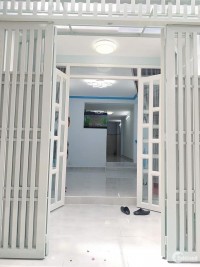 Chỉ 4.2 tỷ có nhà 2 tầng, 70m2 đất, hẻm 3.5m ở Bình Thạnh.