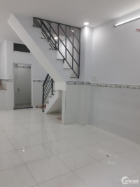 Nhà Bình Thạnh siêu rẻ 4.2ty TL, hẻm 3.5m cách đường 52m, DT 65m2 (5x13.5m)