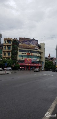 Cho thuê mặt bằng tầng 3 tòa nhà Lotteria - Trung tâm thành phố Cẩm Phả.