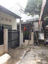 Chủ nhà kẹt tiền cuối năm  bán căn nhà cấp 4, hẻm đường 145, Phước Long B, Q9