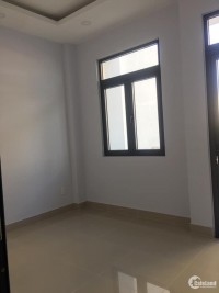 Bán nhà Quận 10 giá rẻ, Dt 40m2, CMT8, 4 tỷ 5 TL.