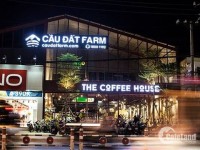 Cho thuê nhà làm café mặt phố Thái Thịnh: 210m2, mặt tiền 18m.