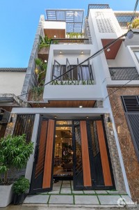 Cho thuê nhà 2 tầng mặt tiền đường Nguyễn Tri Phương, Giá: 22 triệu/tháng