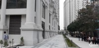 Cho thuê tầng 1 lô góc vị trí đẹp nhất tòa nhà mặt đường ngã 4 Trần Hữu Dực