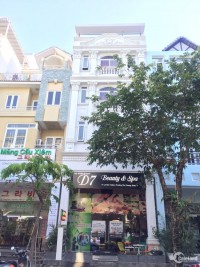 Cho thuê nhà mặt tiền đường Cao Triều Phát khu Hưng Gia, Phú Mỹ Hưng TP HCM