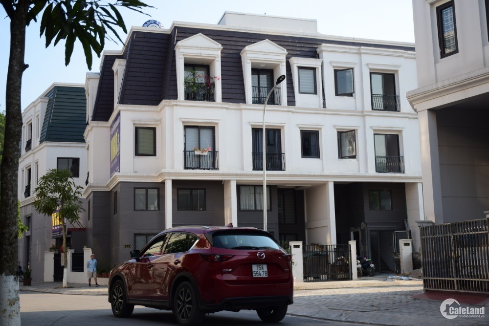 Cần bán gấp nhà mới xây 3 tầng tại Bãi Chãy, Tp Hạ Long, Quảng Ninh
