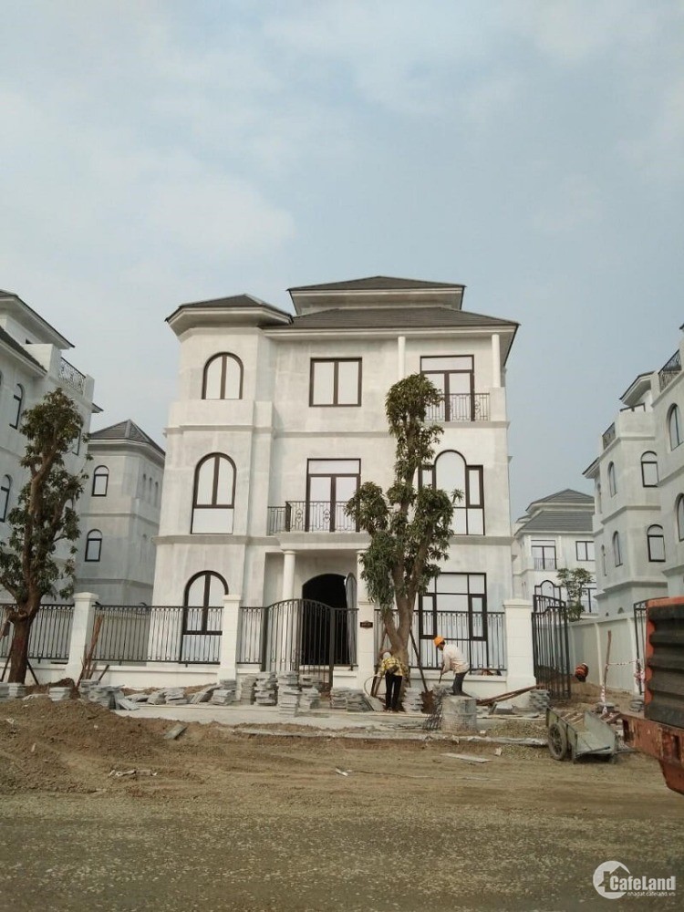 cần bán lô góc biệt thự đơn lập Vinhomes Green Villas, dt 300m2, Xây 3 tầng