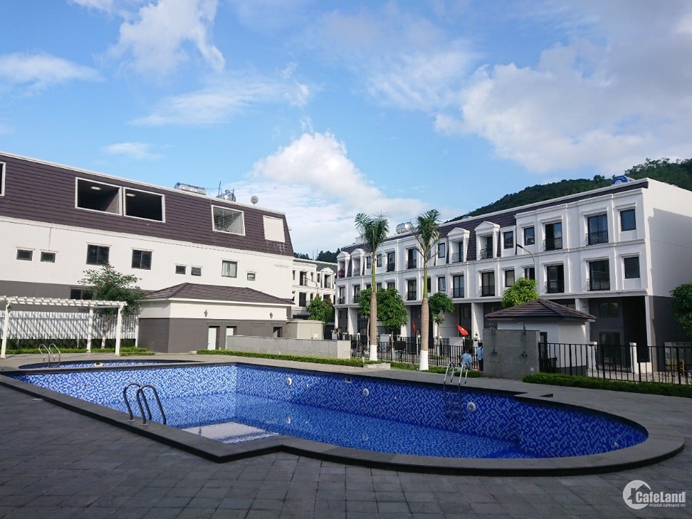Cần bán nhà phố view bể bơi tại Khu đô thị Kings Town Hạ Long, Quảng Ninh