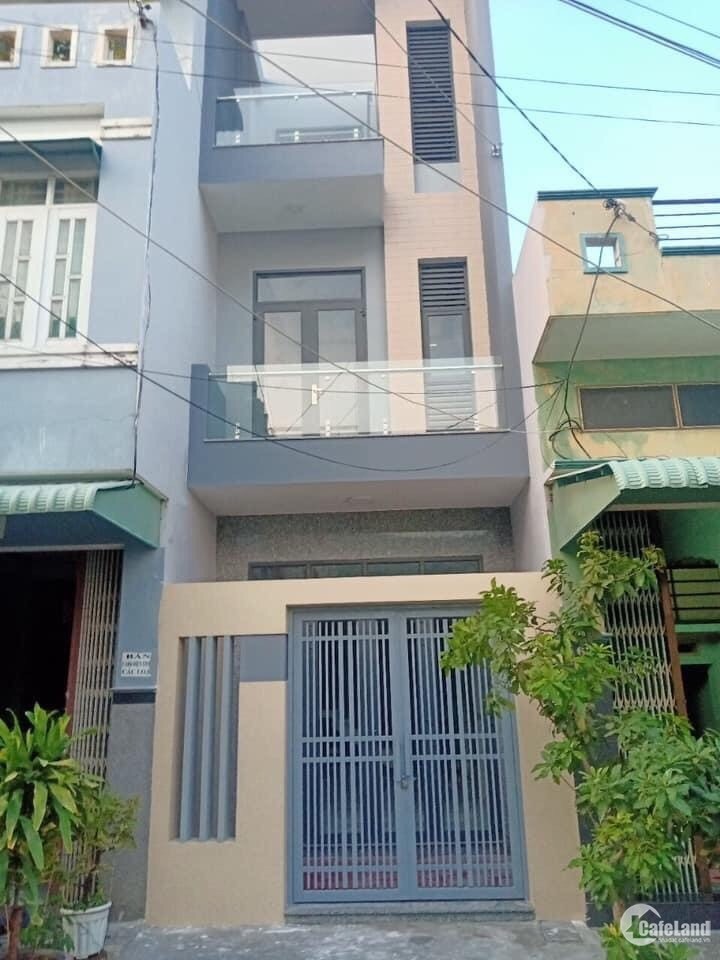 Cần bán nhà mới xây rất đẹp đường Nguyễn Hiền, Tp. Quy Nhơn, 1 trệt 2 lầu 3 PN