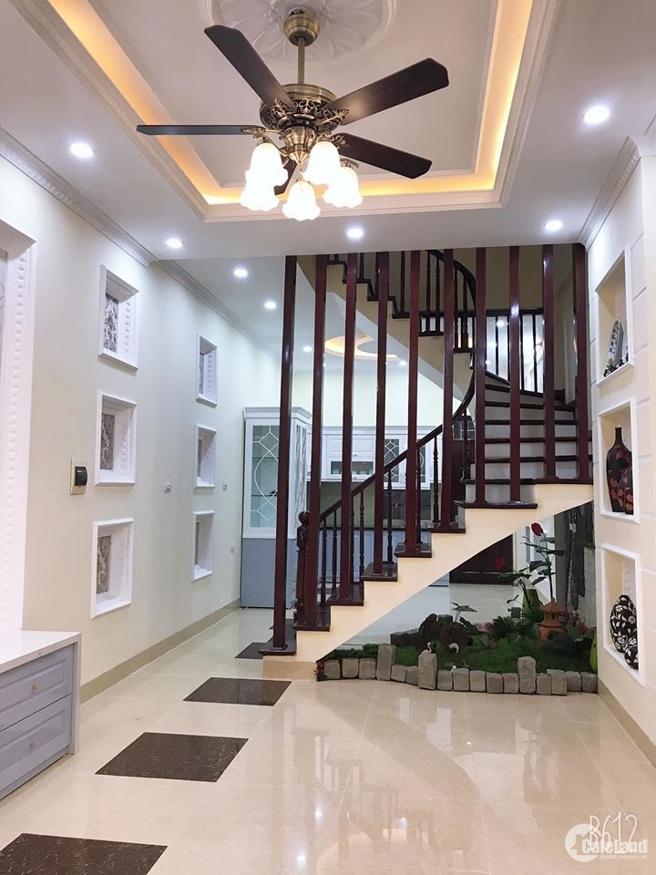 BÁN NHÀ THANH XUÂN, KINH DOANH, 10M RA Ô TÔ, 40M2 X 4 TẦNG, 3.6 TỶ