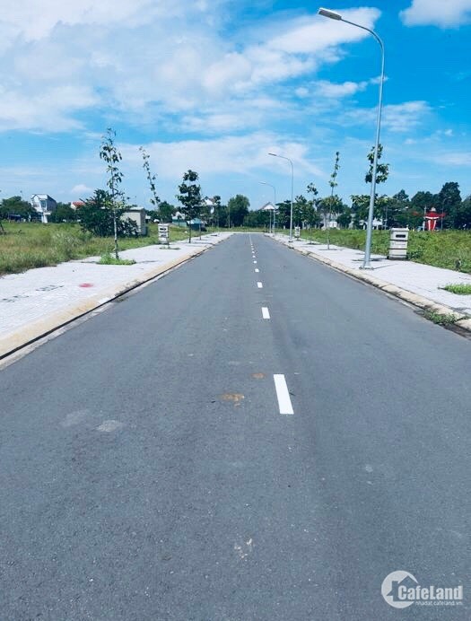 Kẹt tiền bán gấp lô đất mặt tiền đường Nguyễn Xiển quận 9 chỉ với 1,3 tỷ