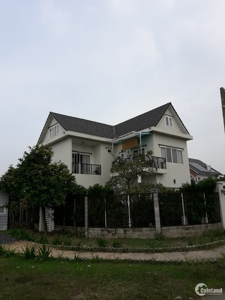 cần bán căn biệt thự xát Khang Điền VENICA giá đảm bảo rẻ nhất khu vự vì kẹt tền