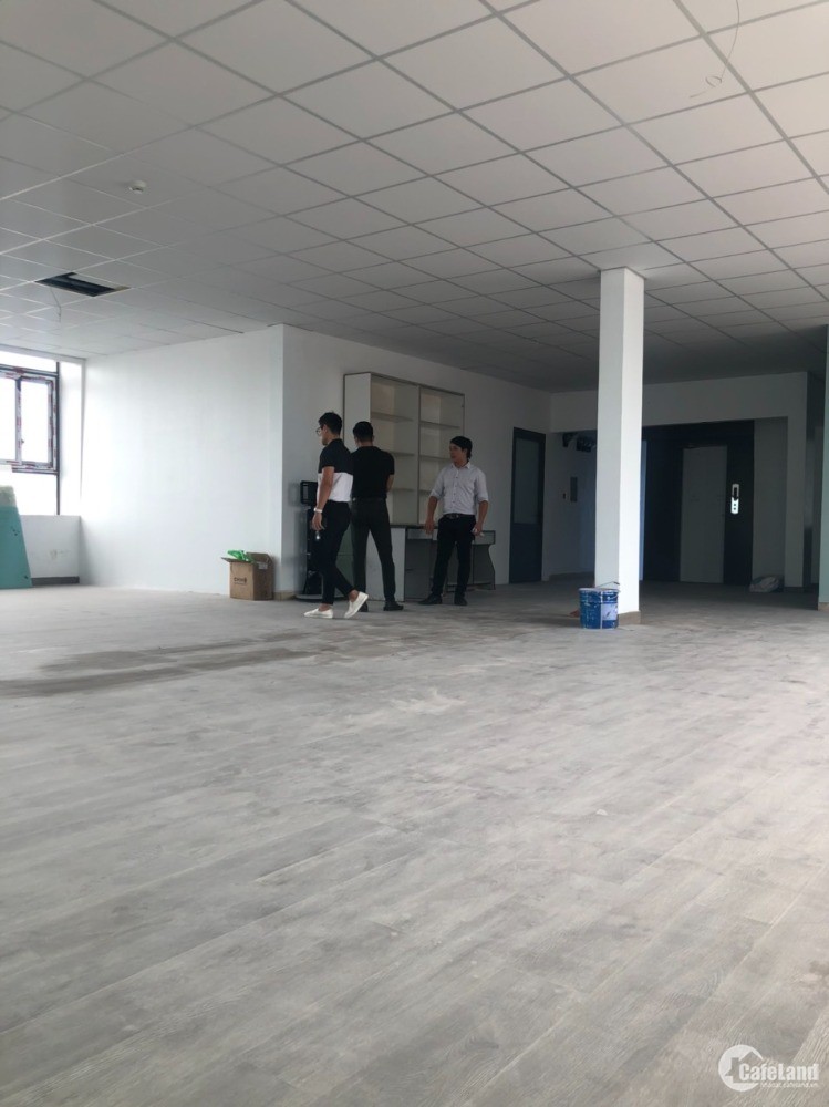 Văn phòng Nguyễn Gia Trí D2, Bình thạnh- DT 22, 80,...200m2- Giá 300 ngàn/m2