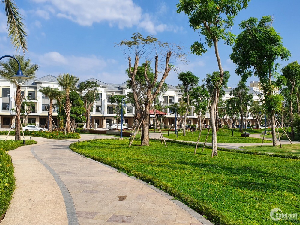 Sở hữu Biệt thự sân vườn Verosa Park Khang Điền nhận ngay Mercedes 2,5 tỷ