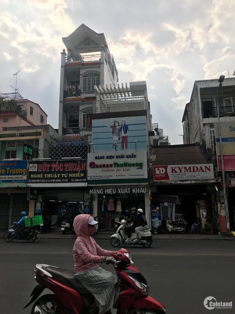 Biệt thự đường Nguyễn Oanh, D3, Phường.25, quận Bình Thạnh, DT: 10x12m, 3 lầu