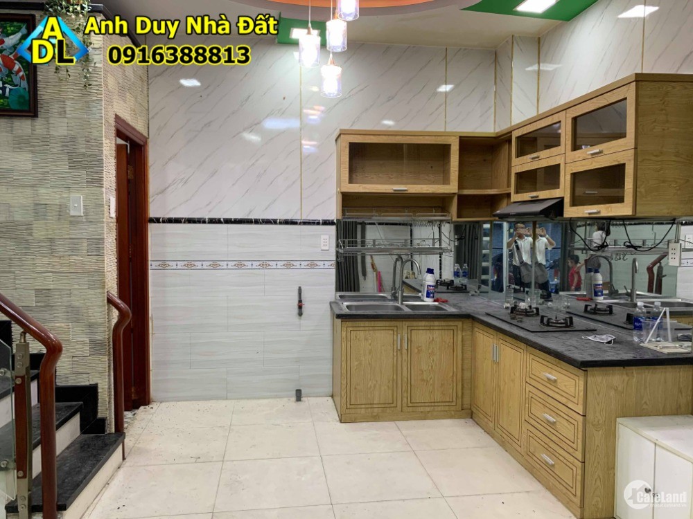 Bán gấp nhà hẻm xe hơi 43 Thành Thái, Quận 10, 3 tầng, 42m2, LH: 0916388813