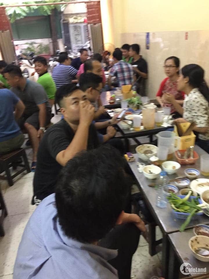 Cần sang gấp quán cháo lòng đã có khách ở quận Bình Chánh, TP.Hồ Chí Minh