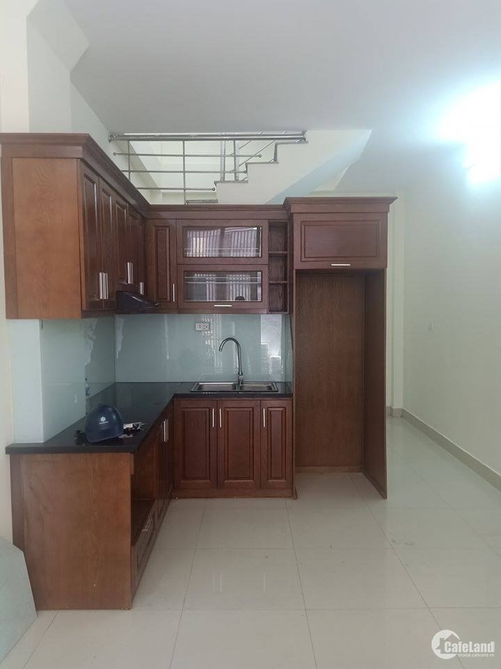 Bán nhà chính chủ Đông Thiên, DT: 64m2 - Giá chỉ: 2.3 tỷ. LH: 0945634095.