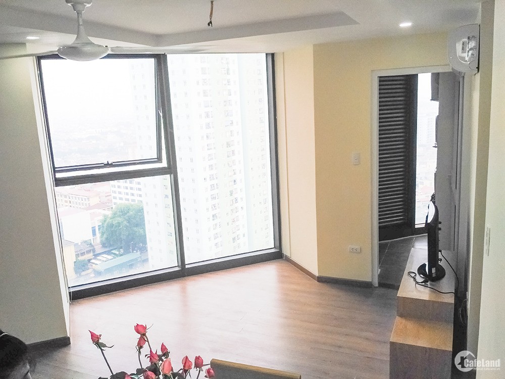 Cho thuê căn hộ chung cư Elip Tower (View đẹp, nhìn ra đường Trần Phú)