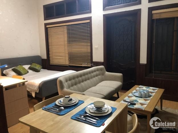 Cho thuê căn hộ Deluxe 40m2 full nội thất tại phố Tạ Quang Bửu, HBT, giá 6,5tr/t