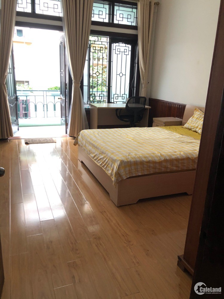 Cho thuê phòng deluxe tại Tạ Quang Bửu giá 5.5tr/tháng full tiện nghi