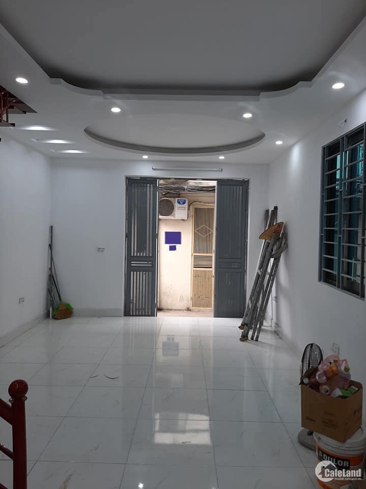 Cần Bán Gấp nhà ngã 5 chuồng chó 33m2 chỉ 3 tỷ 0359821826