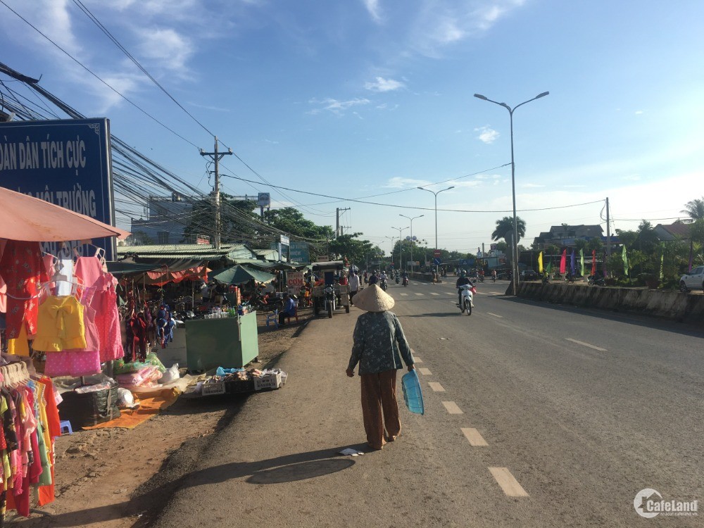 Lô đất sát đường nhựa, có thổ cư, sổ riêng, gần KCN Phước Đông, Tây Ninh