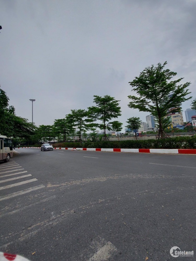 Bán đất 160m vị trí VIP nhất Tây Hồ, phố đi bộ Trịnh Công Sơn.