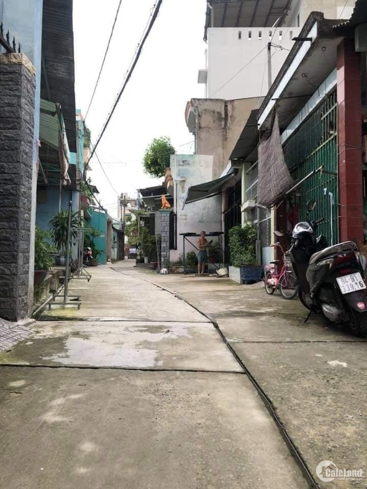 Cần bán gấp nhà 1/ HXH, đường Nguyễn Văn Quá, Quận 12, 90m2, giá 4.3 tỷ.